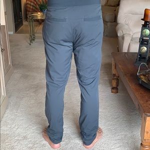 Lululemon grey work out pant